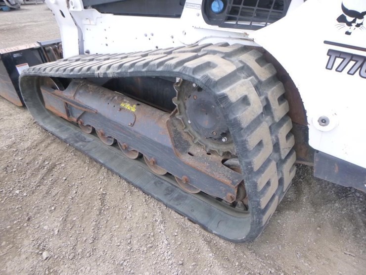 2019-bobcat-t770-image-32