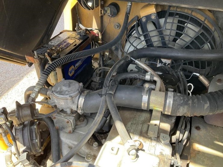 caterpillar-gp15k-image-12