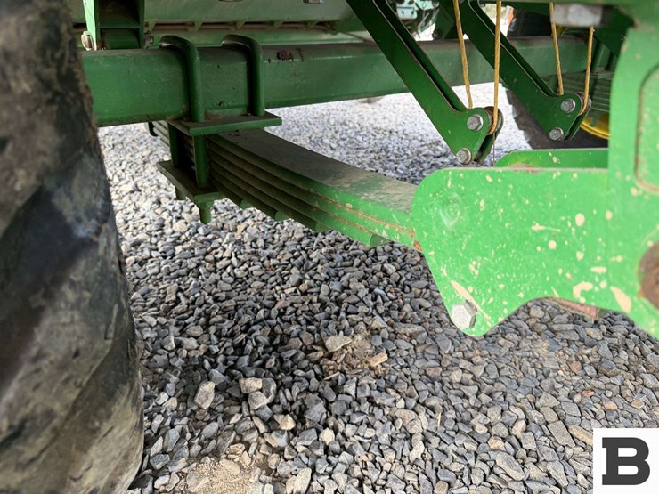 2015-john-deere-l340-image-45