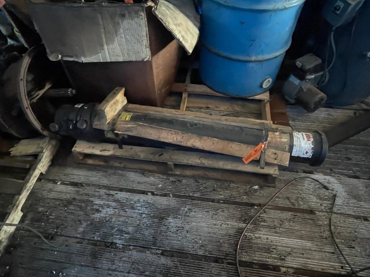 #10400-•-mailot-industries-dump-truck-hydraulic-cylinder-image-1