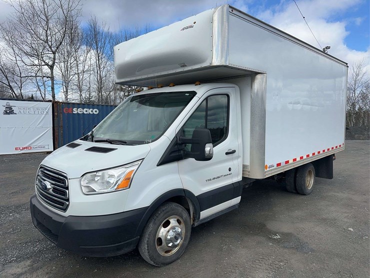2019-ford-transit-image-1