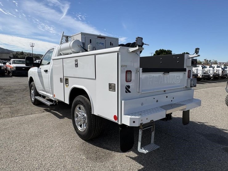 2024-dodge-2500-image-4