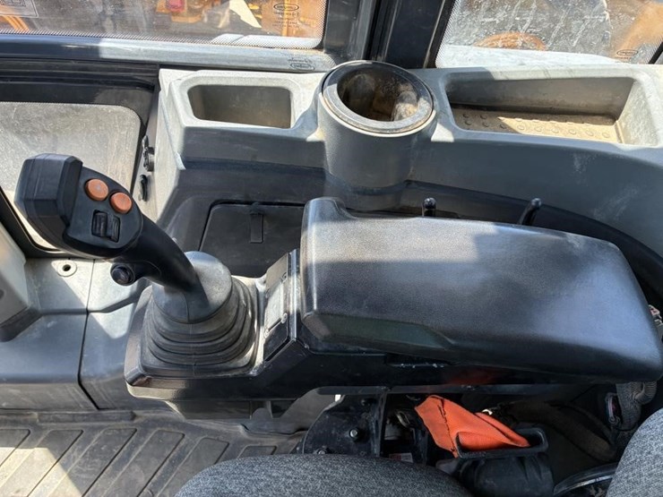 2021-deere-624l-image-20