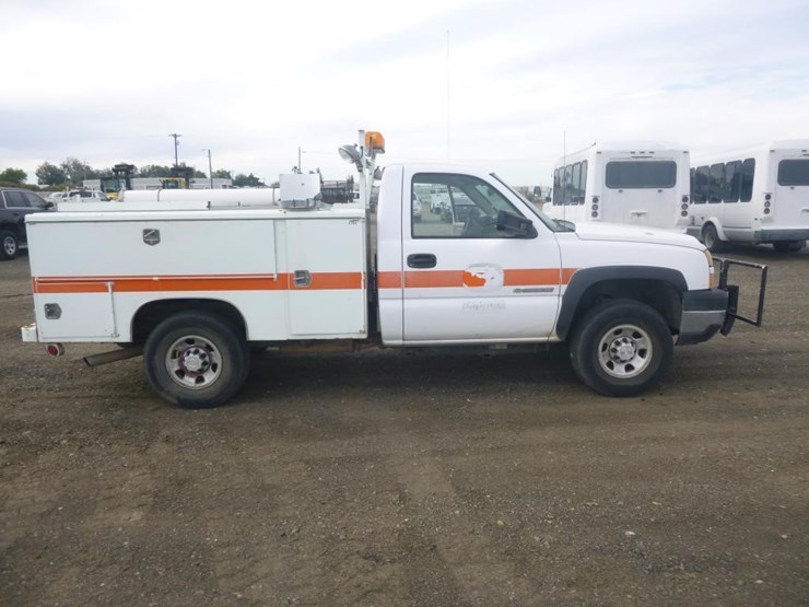 2007-chevrolet-2500-image-14