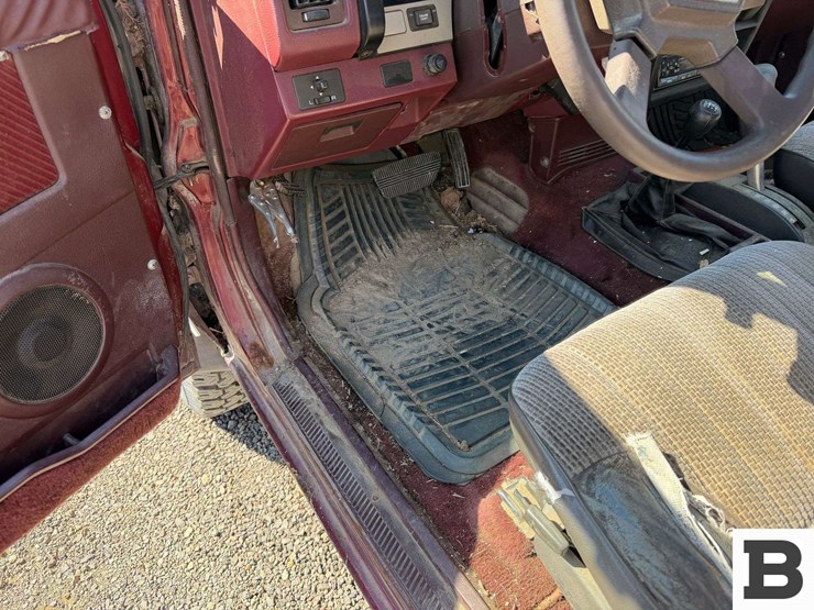 1987-nissan-pickup-image-25