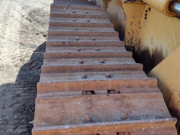 2004-deere-700h-image-31