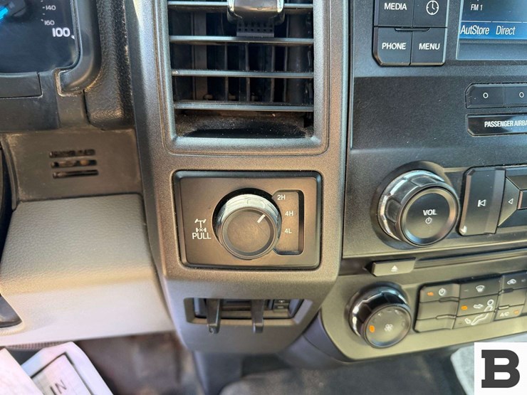 2017-ford-f350-image-32