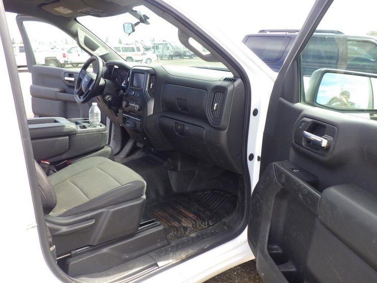 2020-chevrolet-1500-image-6