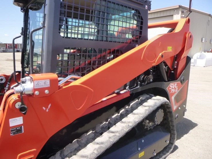 2024-kubota-svl75-3-image-17