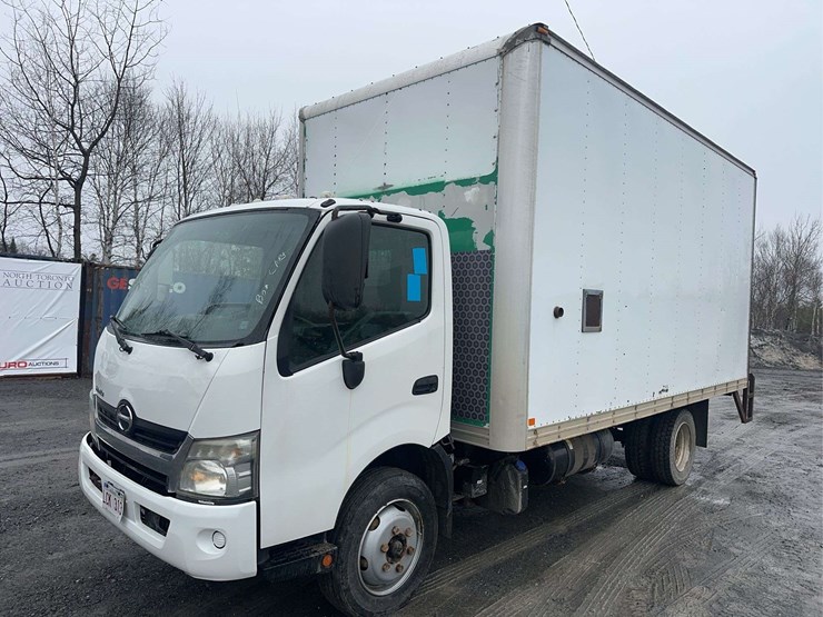 2020-hino-195-image-1