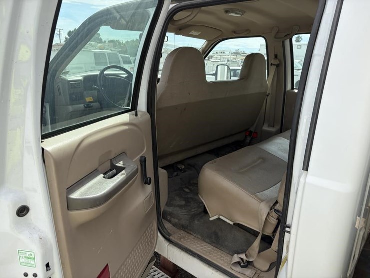 2002-ford-f450-image-11