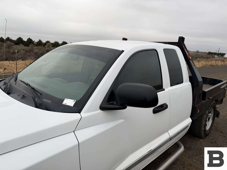 2005-dodge-dakota-image-11