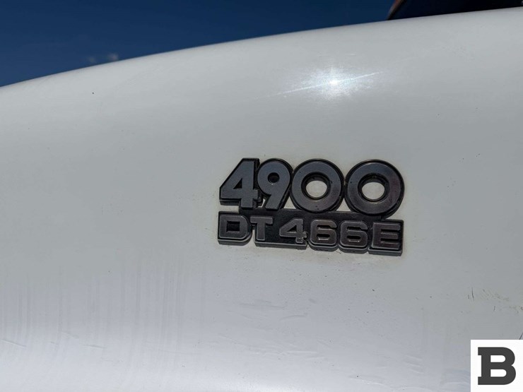 1997-international-4900-image-12