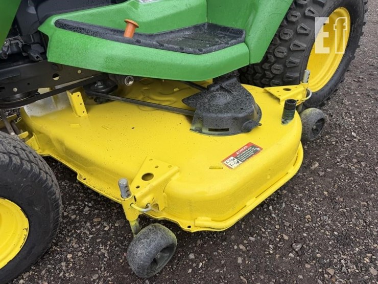 2021-john-deere-x590-image-8