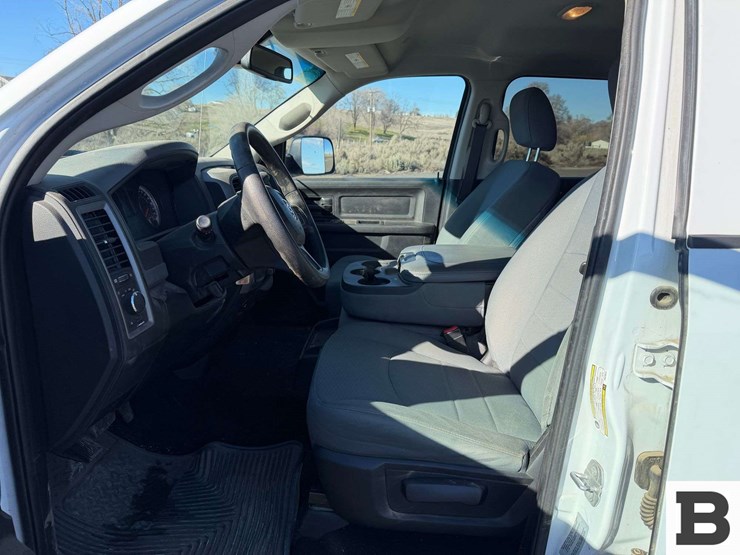 2017-dodge-2500-image-23