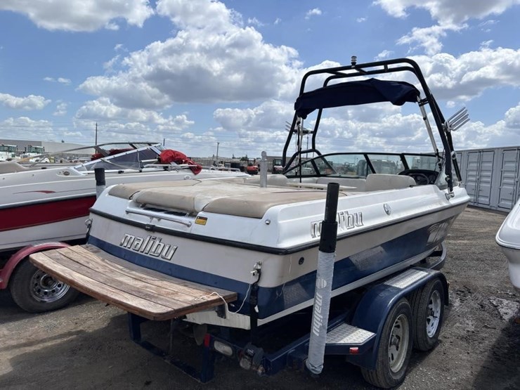 2001-unknown-trailer-image-3