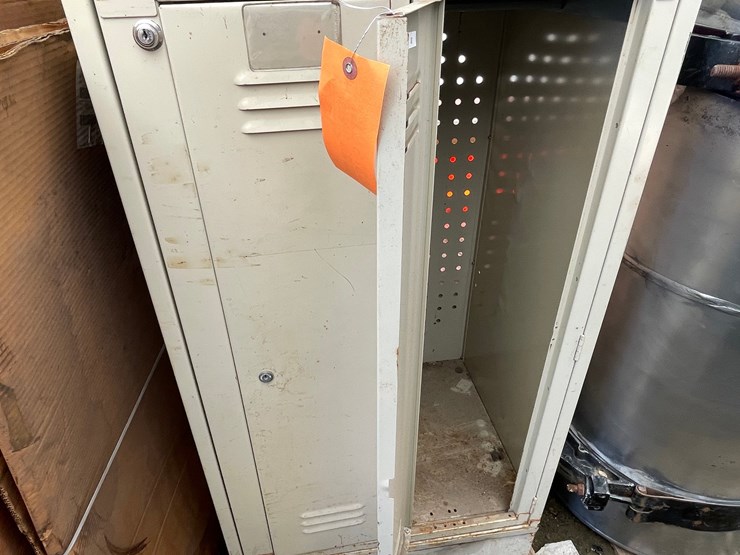 #10378-•-exchange-master-4-locker-unit-image-4