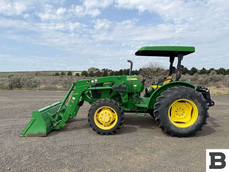 2015-john-deere-5075e-image-2