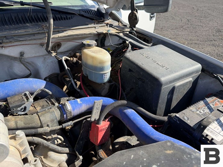 2002-chevrolet-silverado-2500hd-image-40