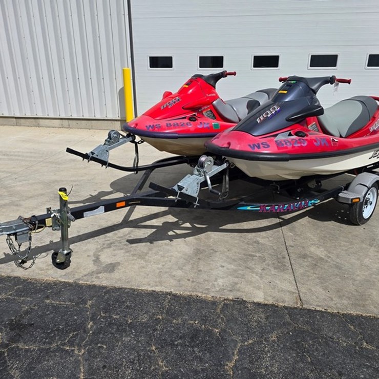 #60 • Kawasaki 1100 STX Jet Skis