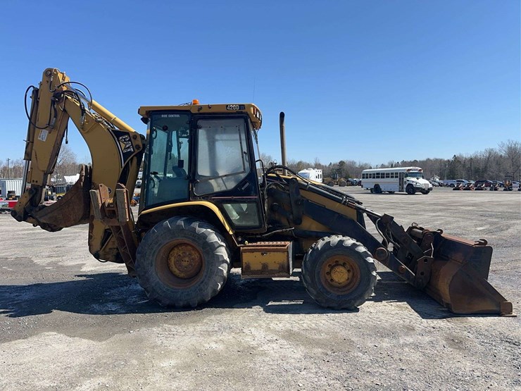 2003-caterpillar-420d-image-4