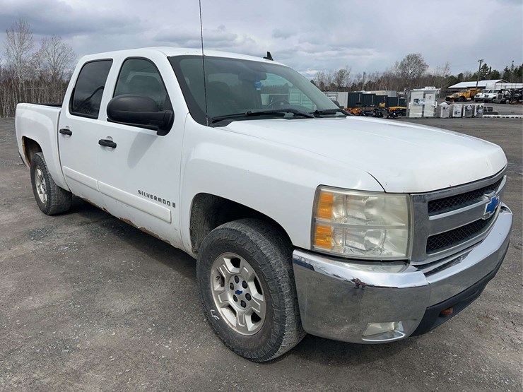 2008-chevrolet-1500-image-3