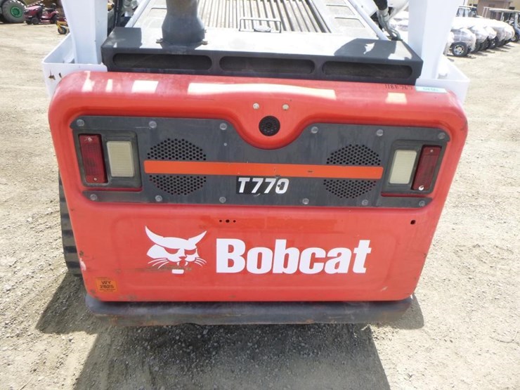 2019-bobcat-t770-image-18