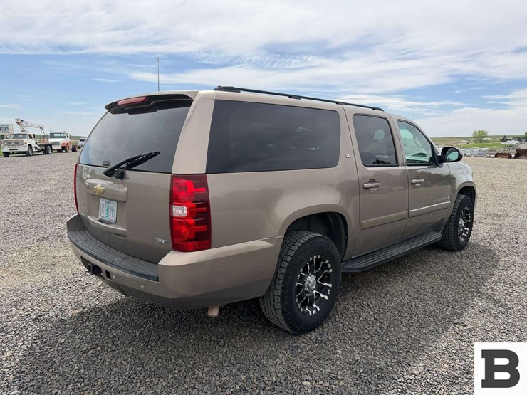 2007-chevrolet-suburban-1500-image-5