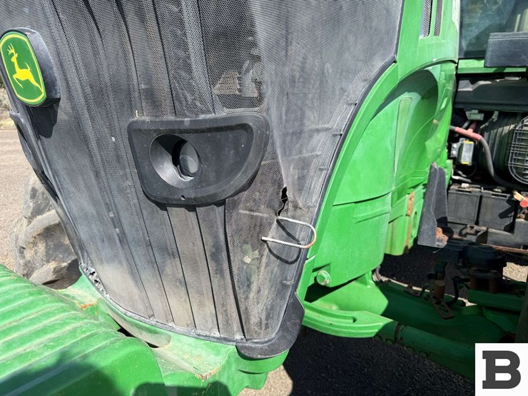 2021-john-deere-7r-210-image-12