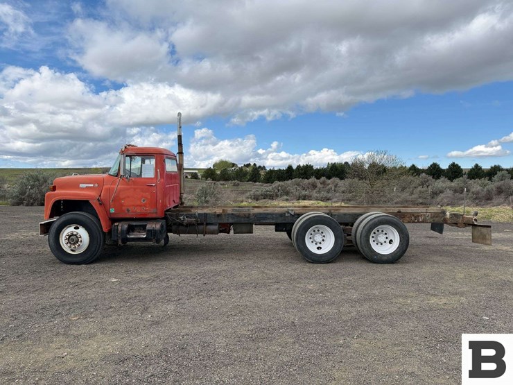 1974-international-f1800-image-2