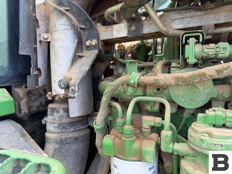 2013-john-deere-7200r-image-56