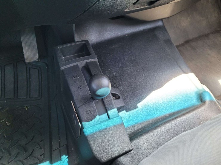 2019-chevrolet-silverado-2500-w/t-image-18