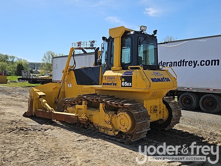 2005-komatsu-d65ex-15-image-4