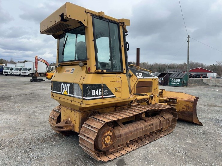 2004-caterpillar-d4g-xl-image-5