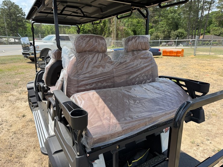 #583-•-#582-•-golf-cart-image-3