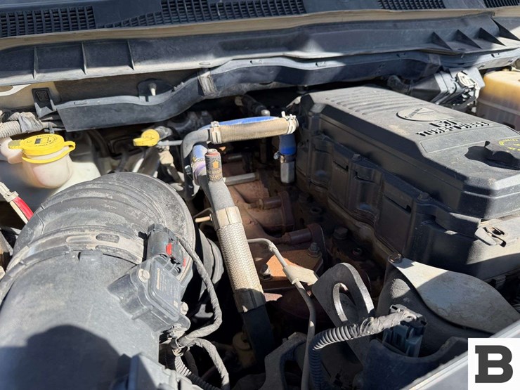 2012-dodge-3500-image-38