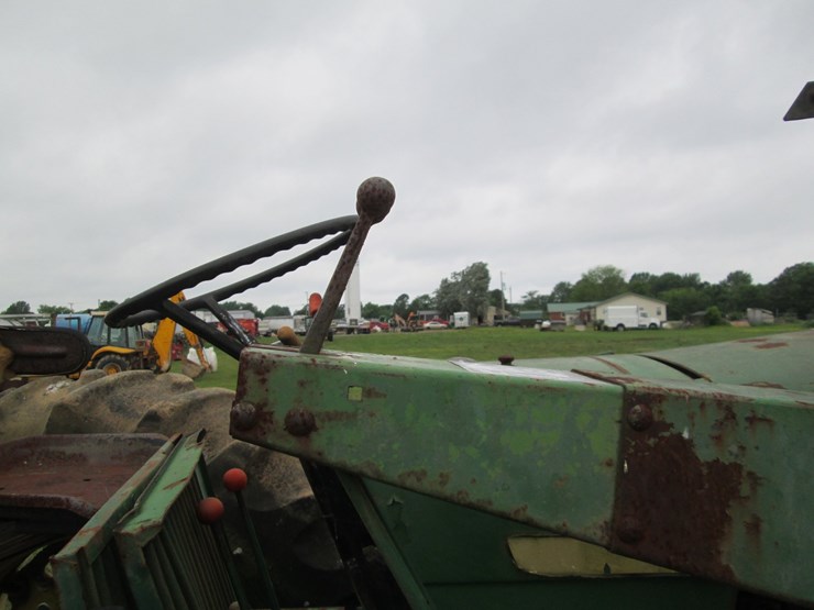 1982-john-deere-2840-image-17