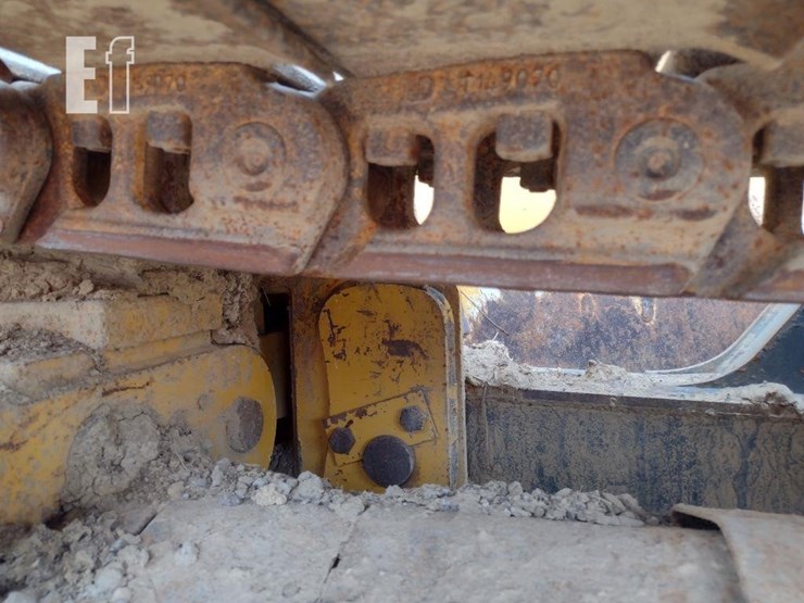 2013-deere-700k-lgp-image-36