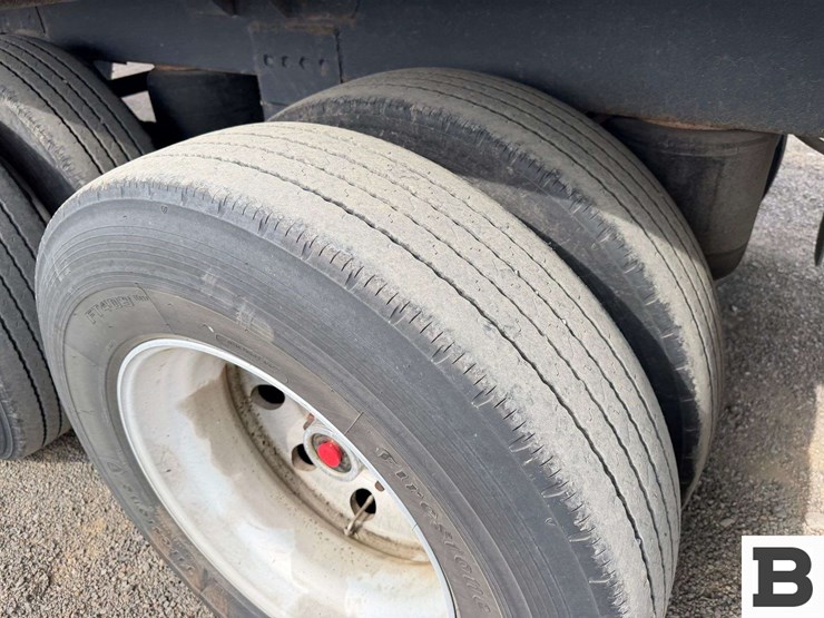 2017-timpte-hopper-bottom-image-34