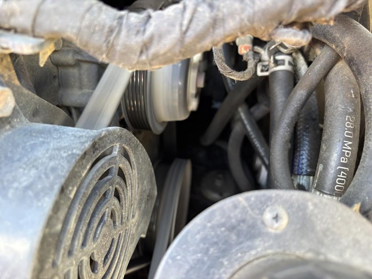 2016-bobcat-t650-image-39