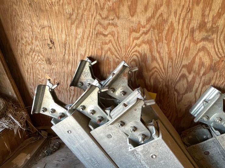 #10418-•-(12)-aluminum-load-locks-image-4
