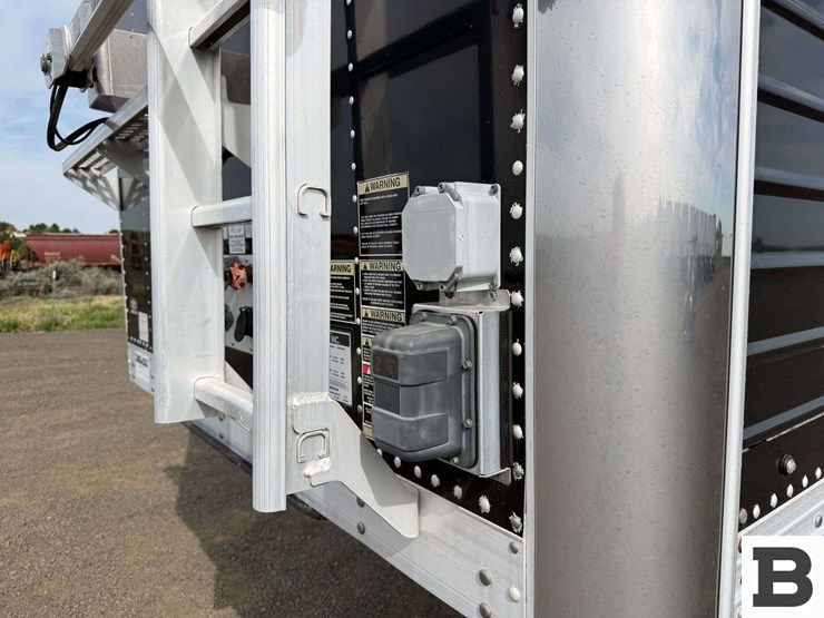 2017-timpte-hopper-bottom-image-11