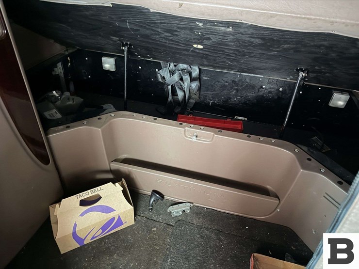 2013-peterbilt-388-image-72