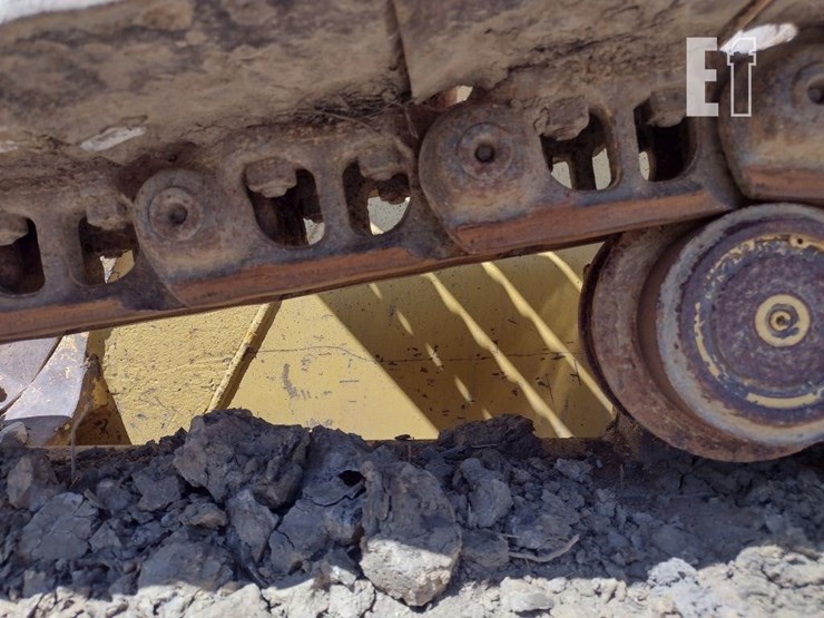 2016-komatsu-d37ex-23-image-17