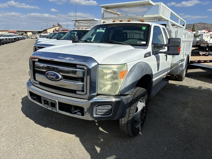 2011-ford-f550-sd-image-1