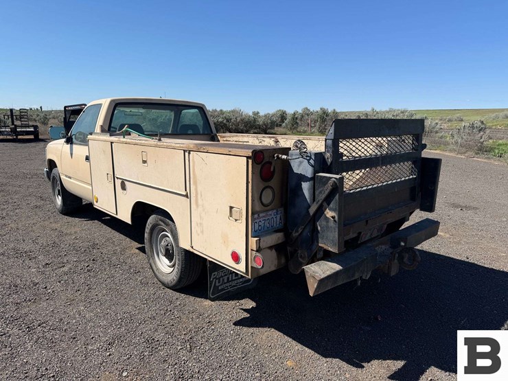 1994-chevrolet-gmt400-image-3