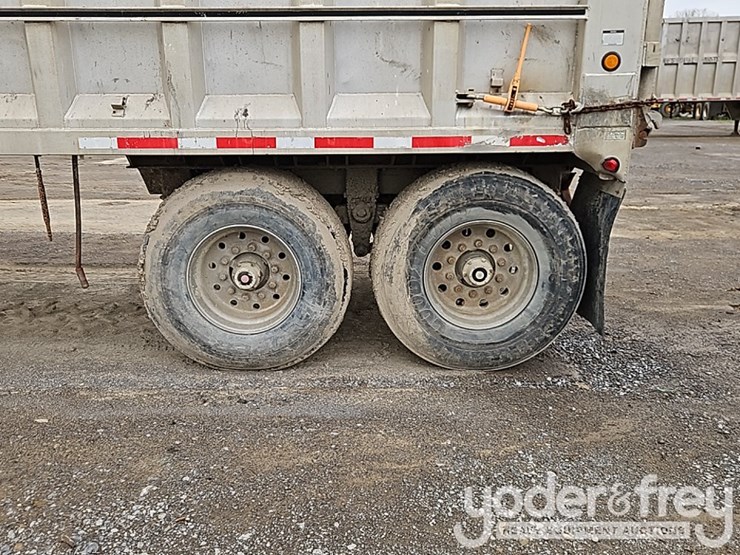 2007-j&j-transfer-trailer-attr-04,-tandem-axle-image-15