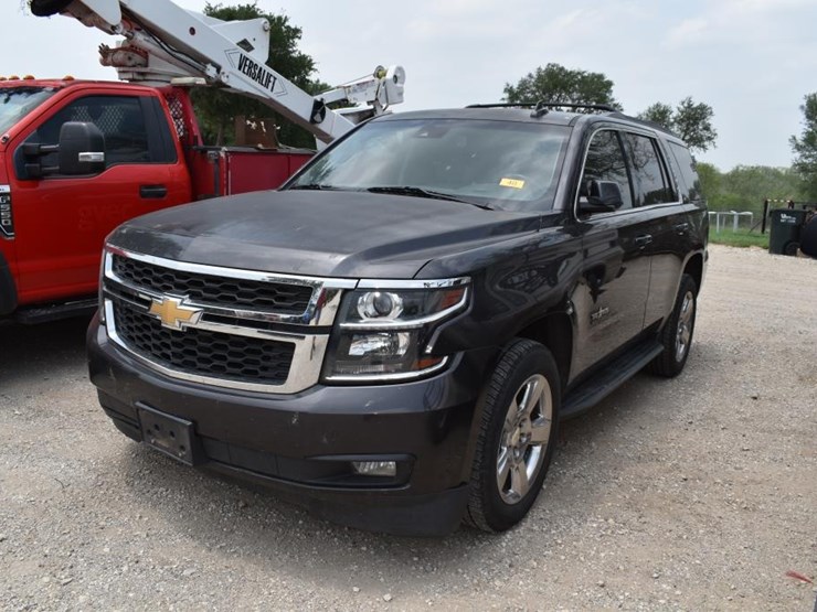 2017-chevrolet-tahoe-image-1