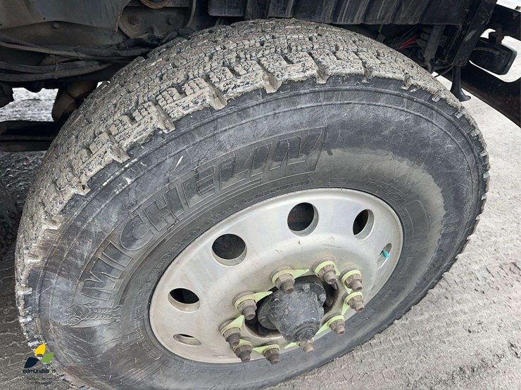 2006-international-7400-image-12