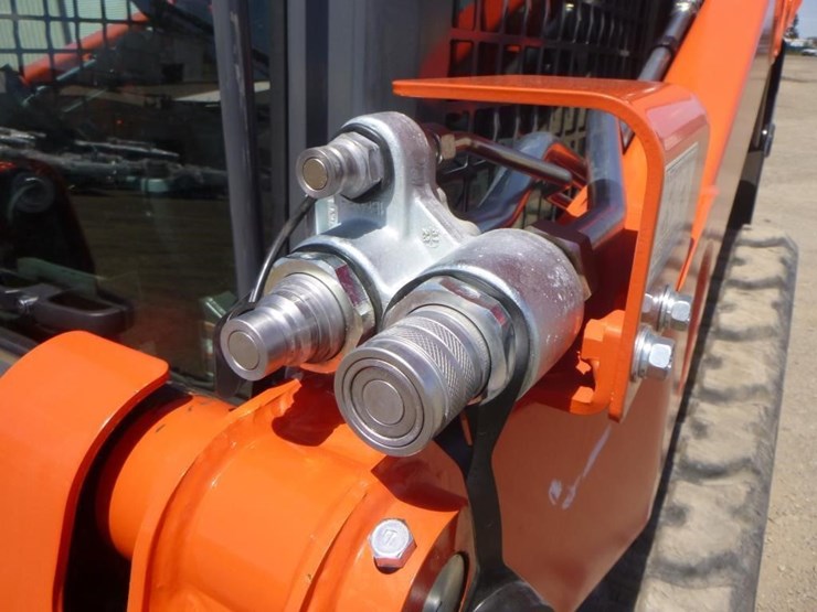 2024-kubota-svl75-3-image-16